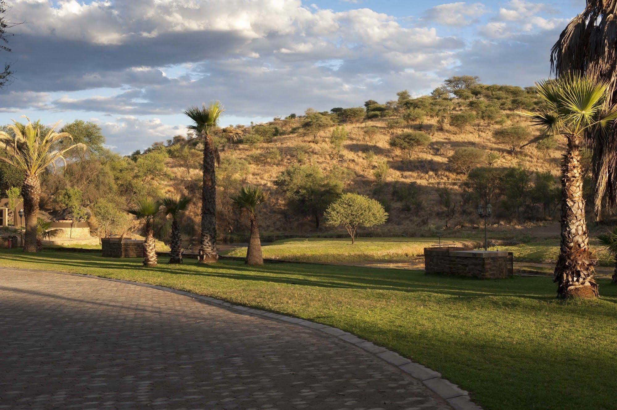 Sun Karros Daan Viljoen Hotel Windhoek Exterior photo